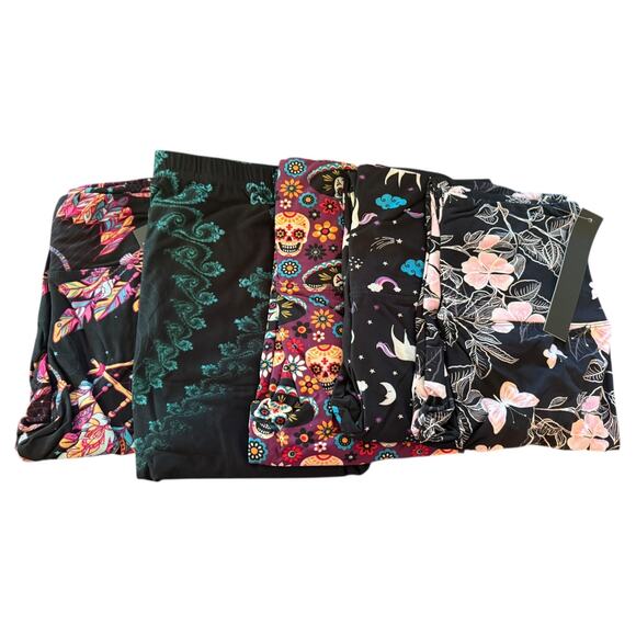 Lot Of 5 Assorted New Leggings Dreamcatcher Unicorn Butterfly Day Of Dead OS - Picture 1 of 6